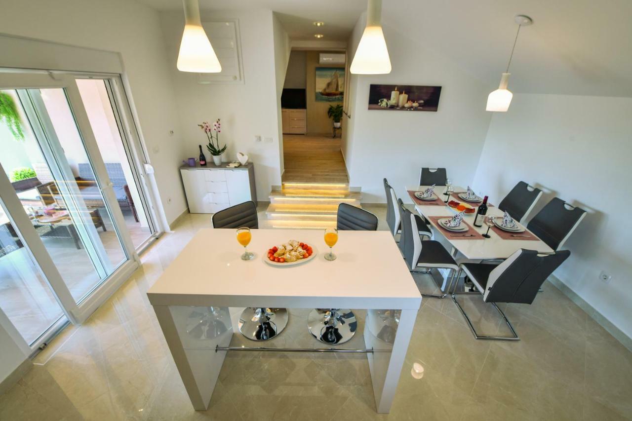 Cambi Lux Apartment Otok  Екстериор снимка