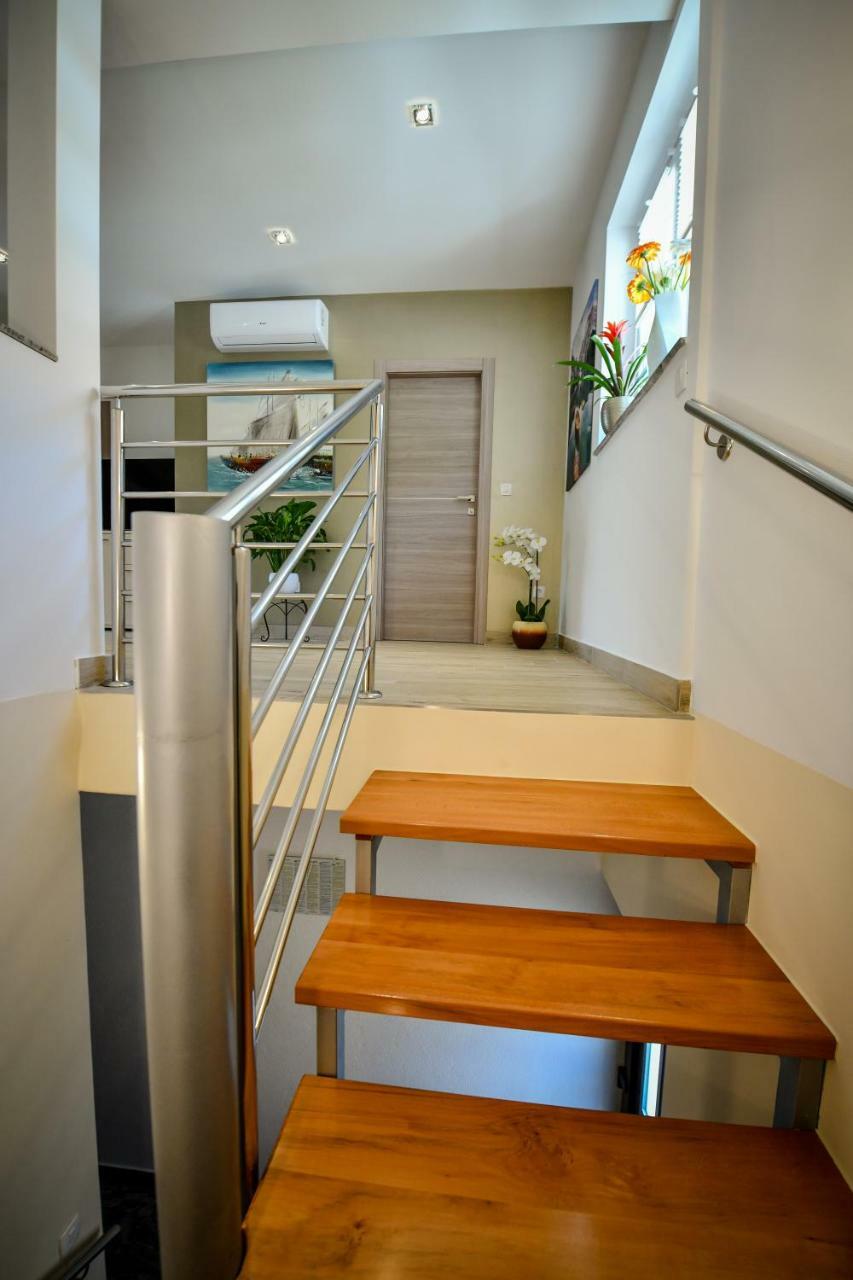 Cambi Lux Apartment Otok  Екстериор снимка