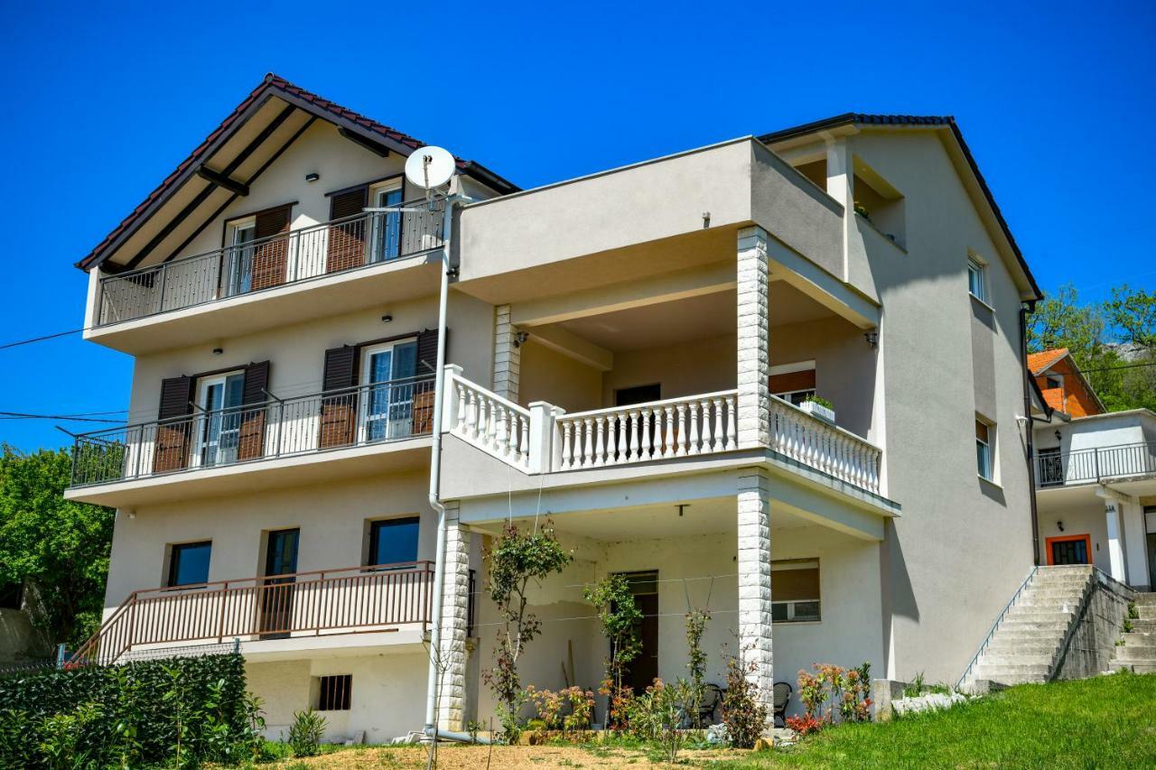 Cambi Lux Apartment Otok  Екстериор снимка